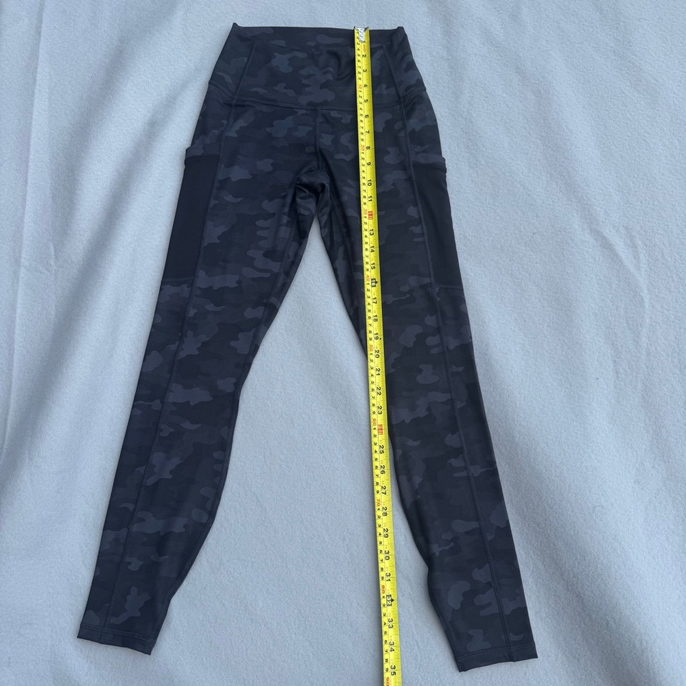 Fabletics High Waisted Camo Leggings | XS | On-The-Go Pocket Activewear